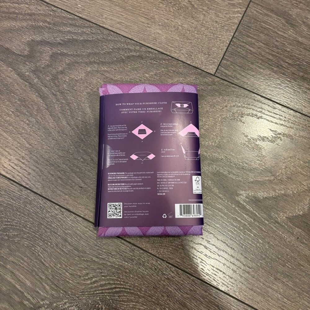 💞 2 for $15 💞 NWT Tatcha Japanese Furoshiki Cloth Gift Fabric Wrap + Hand Fan - Picture 2 of 5